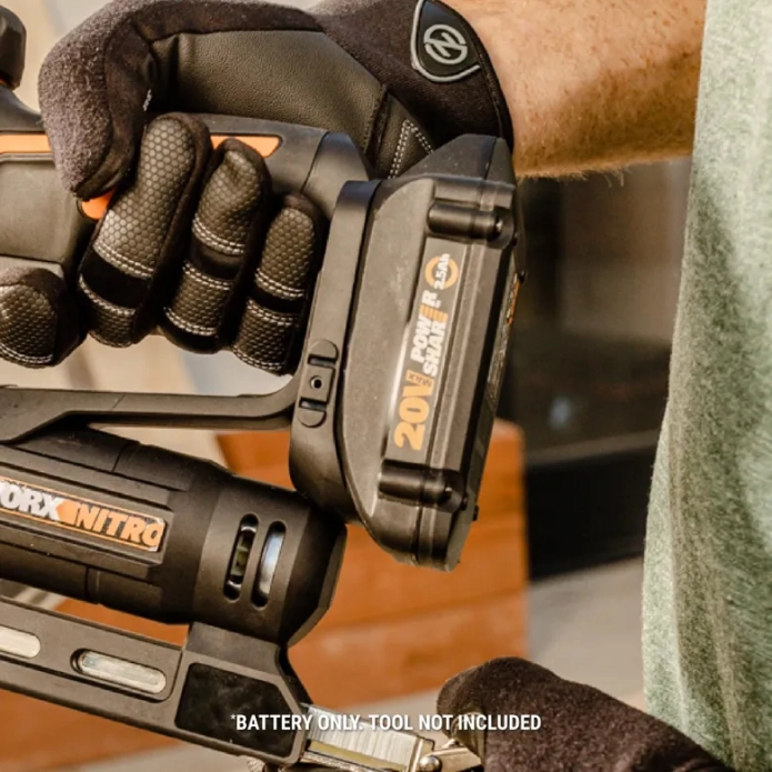 Комплект WORX WA3604 20V: аккумулятор 4Ач и зарядное устройство 2А